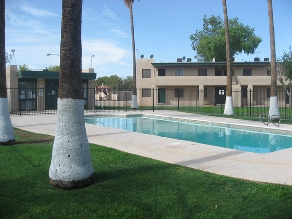 Palm View Apartments - Palm View Apartments