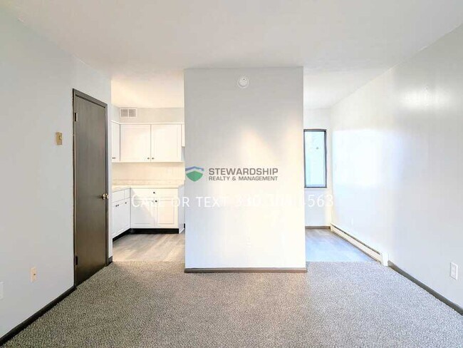 Photo - 310 Engadine Ct Unit A-2