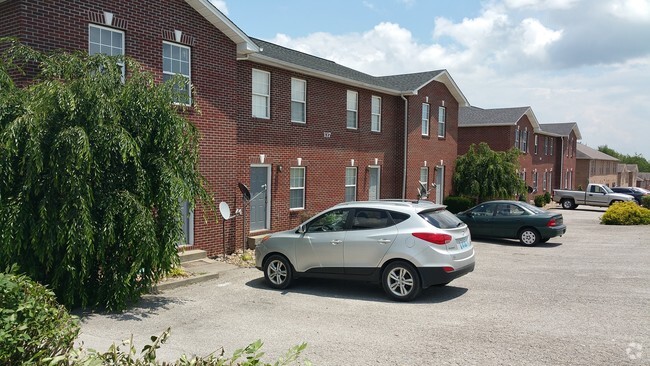 Building Photo - 155 Crescent View Dr Rental