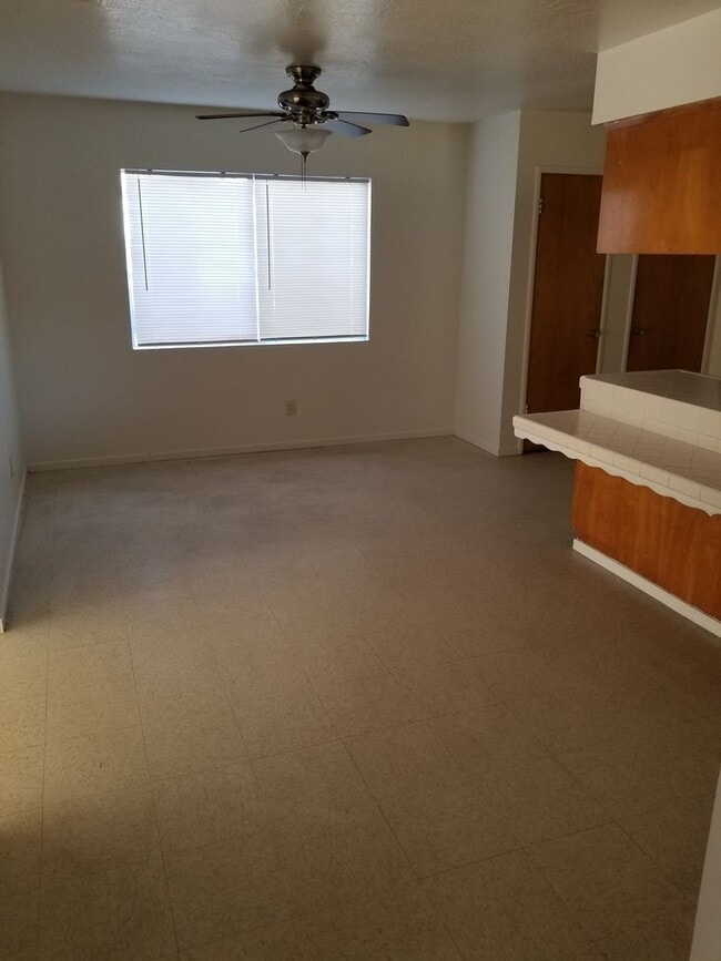 Photo - 3 Bedroom 2 Bathroom Home for Rent in Hanford