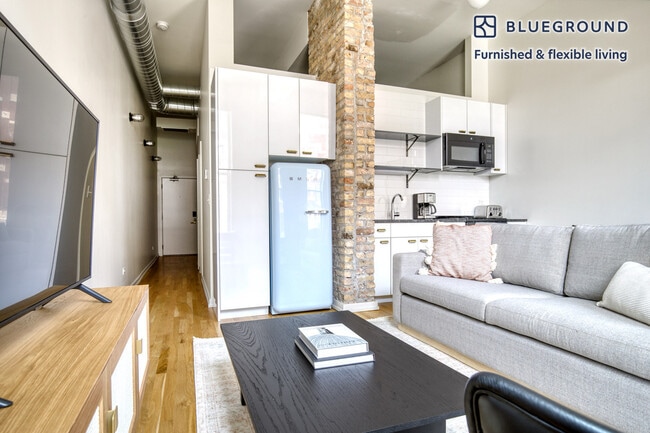 Photo - 1422 N Milwaukee Ave Unit FL2-ID420