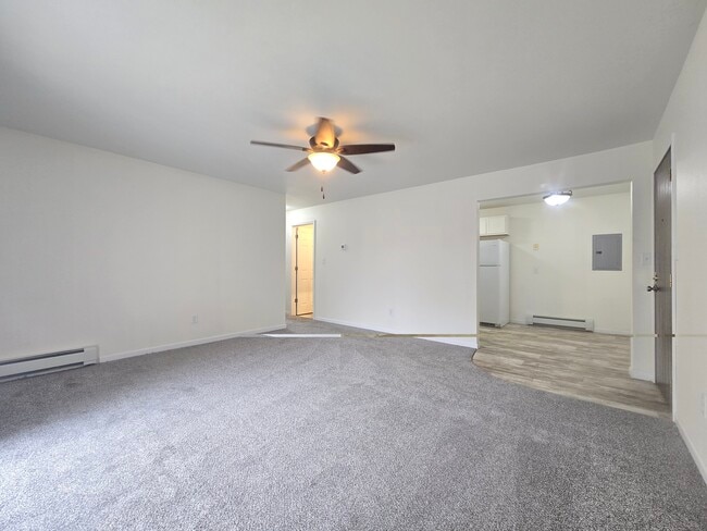 2-Bed, Available Oct 8 - 503 15th St SE