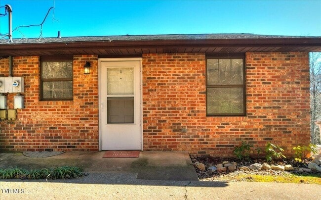 Photo - 241 Parker St