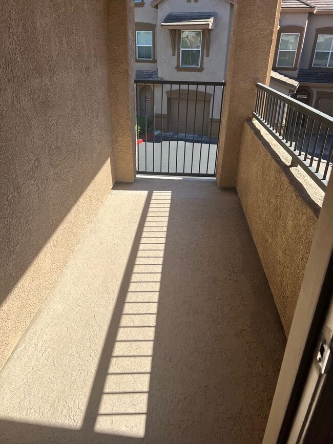 Photo - Luxury Condo in Natomas! Unidad 1312