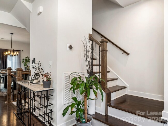 Photo - 2049 Birchside Dr