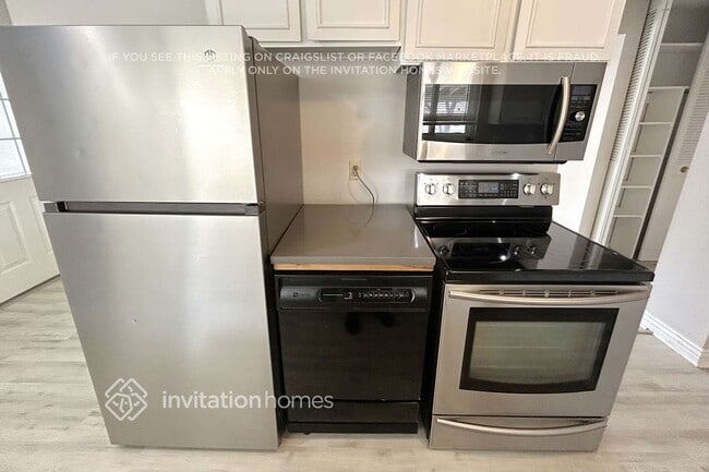 Photo - 1284 Ember St