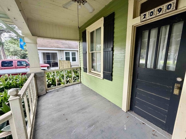 Photo - 2090 Broussard St