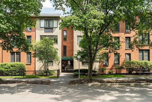 Photo - 28 Juniper St Unit #1