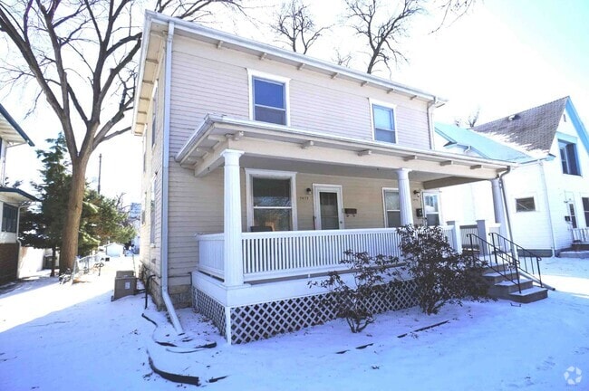 Building Photo - 1415/1417 C St Duplex Unit 1415 Rental