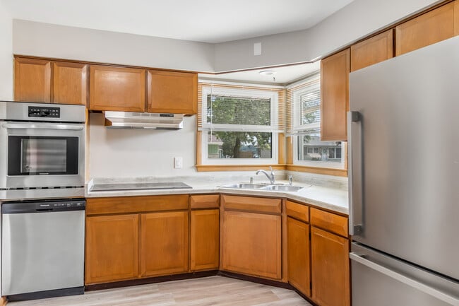 Photo - W148N8117 University Dr