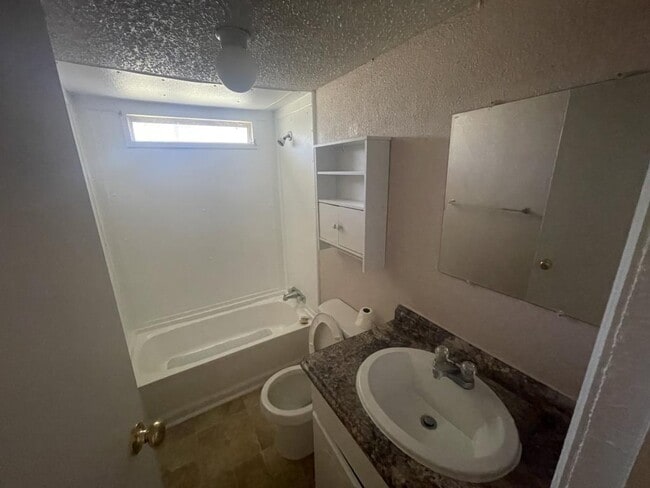 Photo - 247 Produce Dr