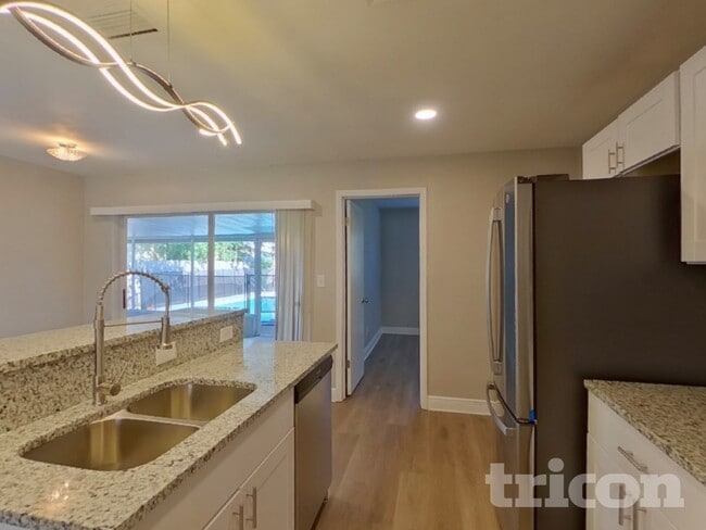 Photo - 201 85th Ave N