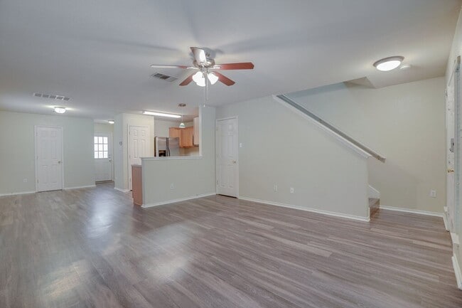 Photo - 9405 Rowlands Sayle Rd