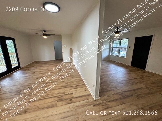 Photo - 2209 Coors Dr