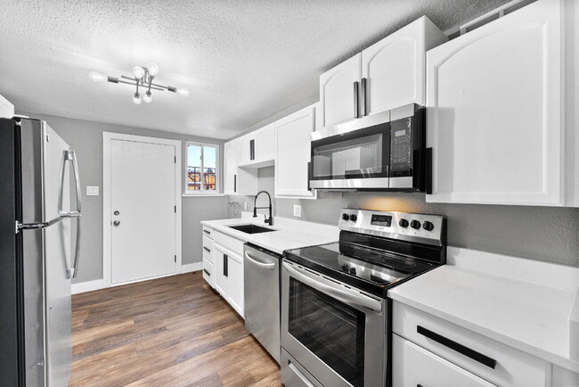 Photo - 1100 Rosemary St Unit 3