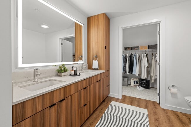 Photo - Mason & Main