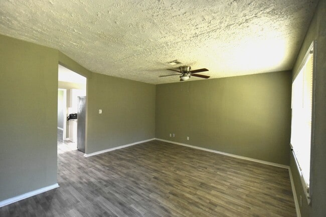 Photo - 4038 Erby St