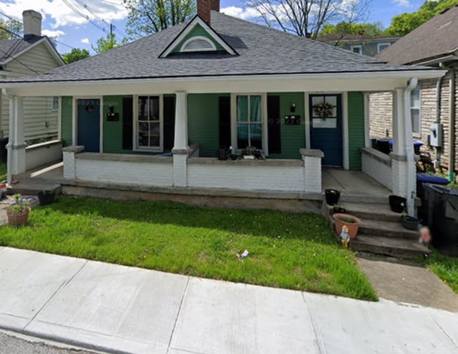 Building Photo - 1 bedroom ready for move in!