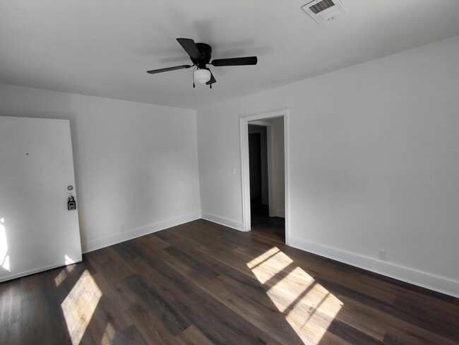 Photo - 129 Hendrix St
