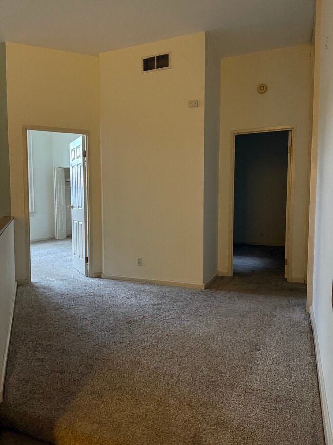 Photo - 939 Delaware Ave Unidad 201