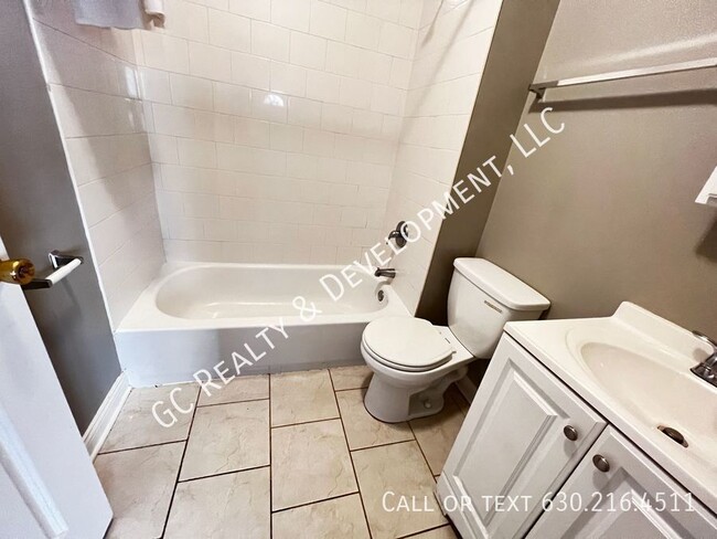 Photo - 1512 W 17th St Unit 1R