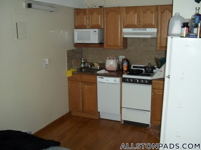 Photo - 1110 Commonwealth Ave Unidad 208