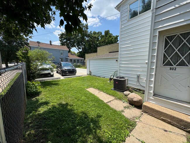 Building Photo - 802 Bridge St NW Unit 2 Rental