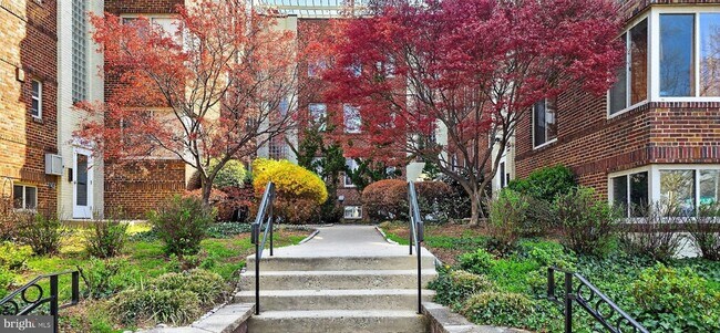 Photo - 5405 9th St NW Unit 306