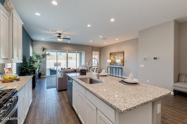 Photo - 2034 W Yellowbird Ln