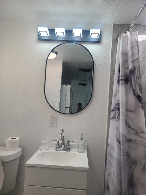 Photo - 2335 Cochran St