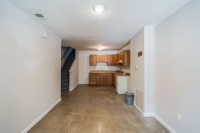Photo - 884 N 42nd St Unidad A