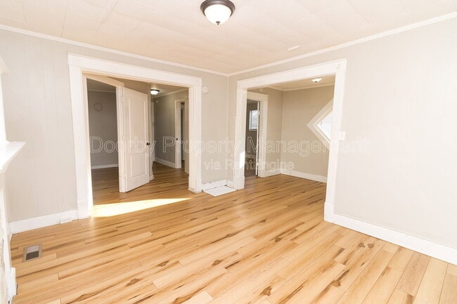 1713 Carson Ave