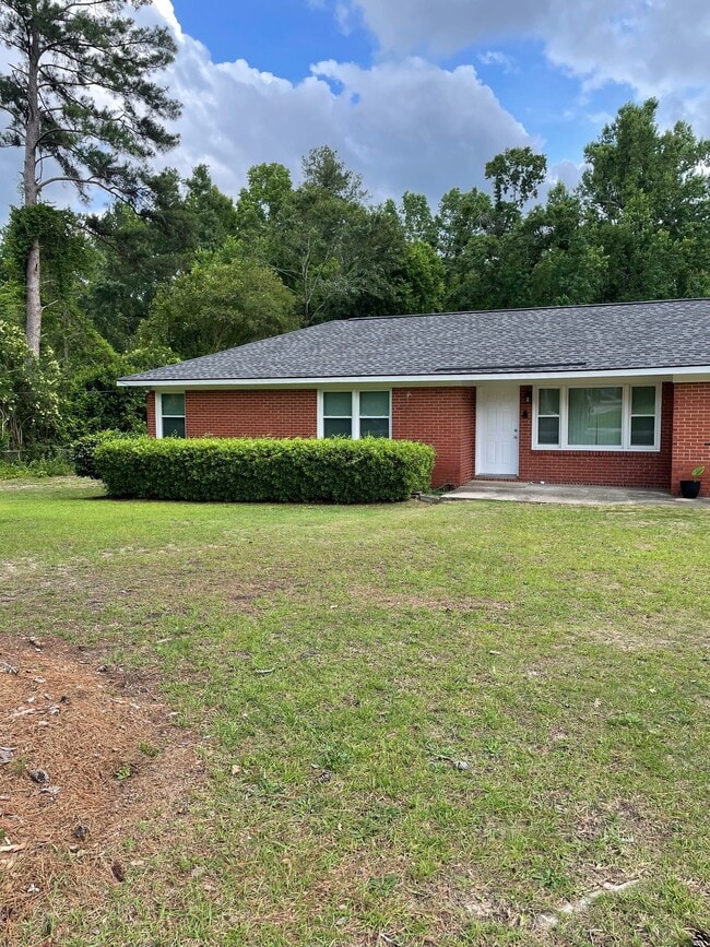 Building Photo - 2316 Martin Rd
