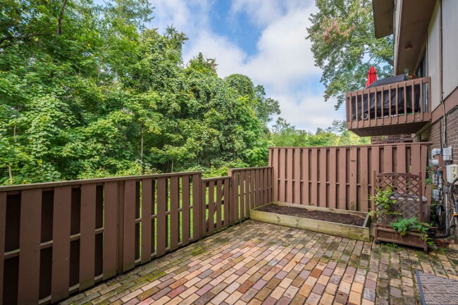 Photo - 645 Deer Watch Rd