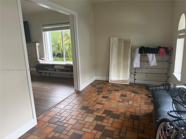 Photo - 5116 SW 57th Ave