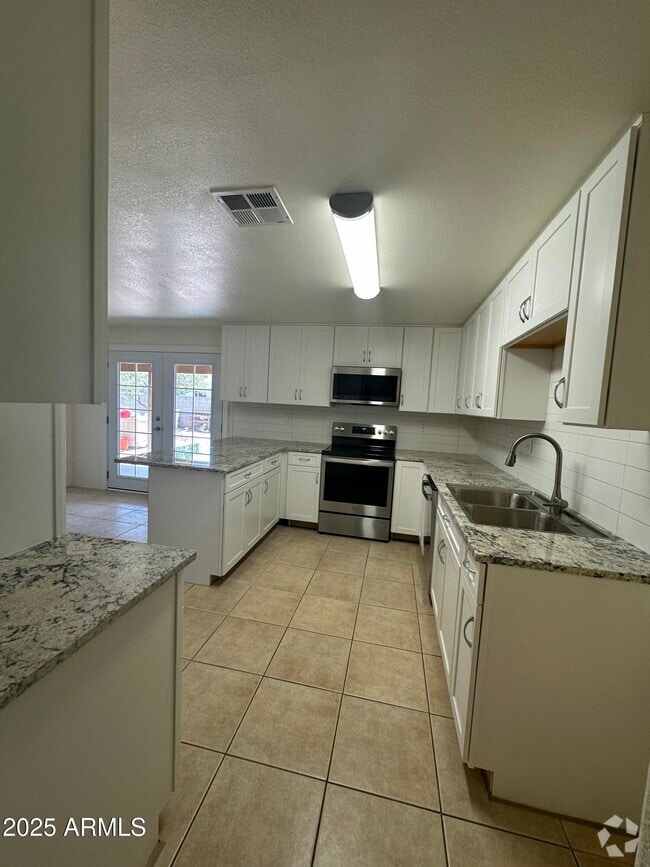 Building Photo - 4324 N 72nd Dr Rental