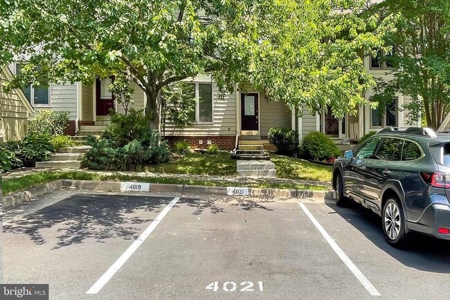 Building Photo - 4021 Lake Glen Rd