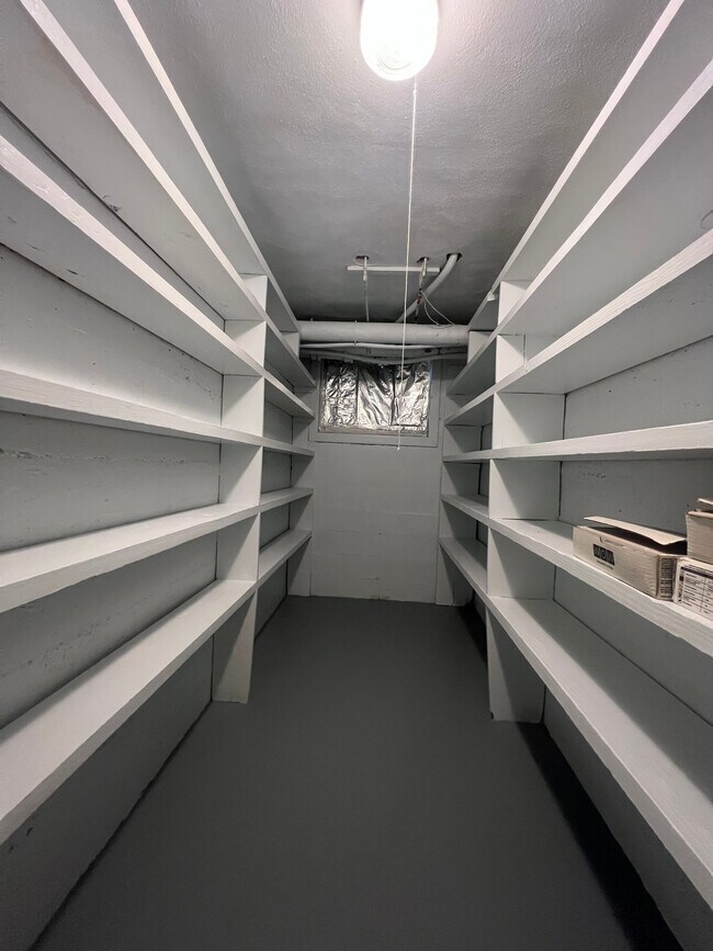 611 W 22nd St Unit 2