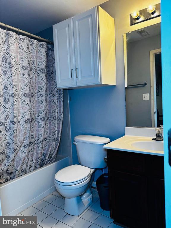 Photo - 869 Stonefield Square NE