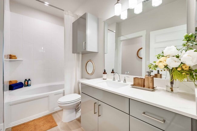 Baño - Mansions at Oak Point