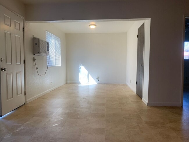 Photo - 1905 Locust St Unit 2
