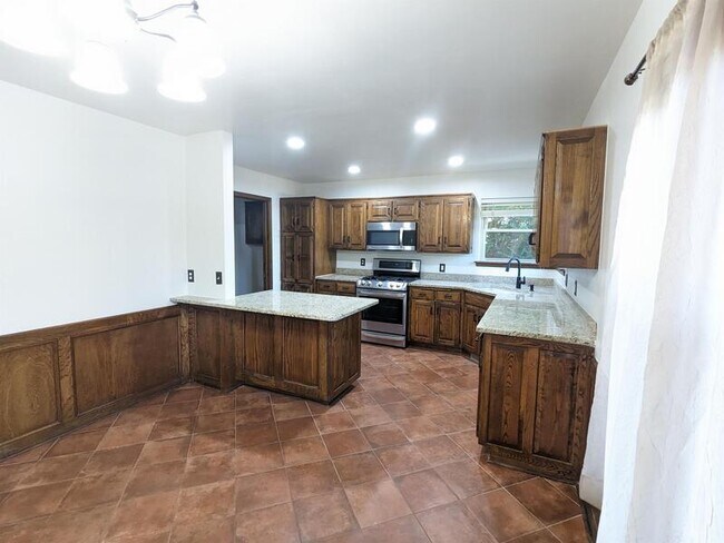 Photo - 2630 W Washington Pl