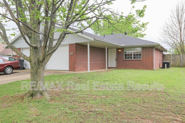 Photo - 2306 W Roselawn St