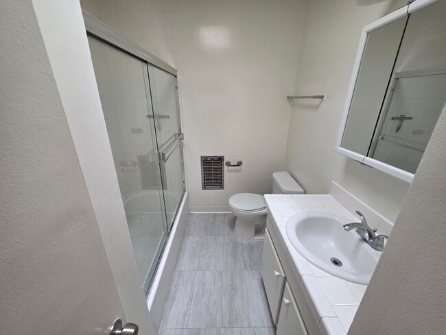 Photo - The Cloister Apartments