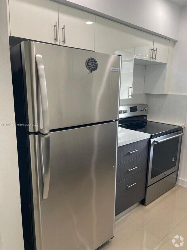 Building Photo - 1 bedroom in Miami FL 33147 Rental
