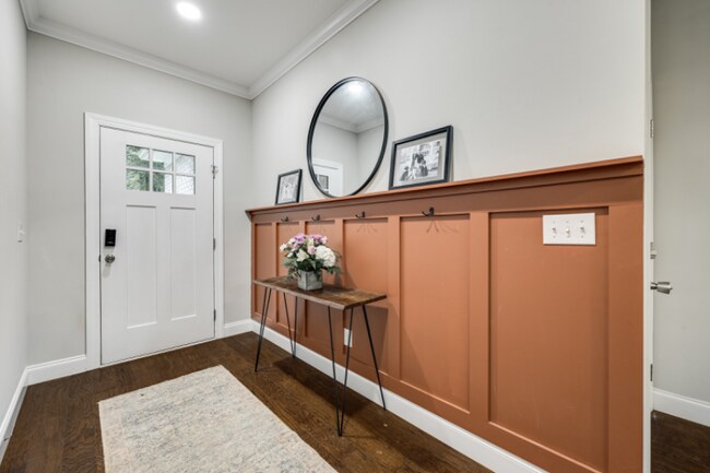 Photo - 212 Mason St