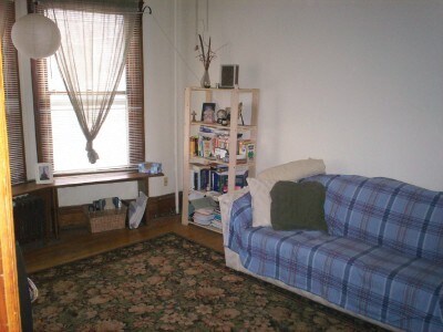 Sala de estar - 301 N Pinckney St