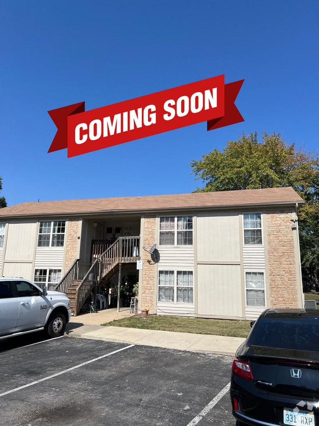 Building Photo - ** COMING SOON** Charming 2-Bedroom Home i... Unit B