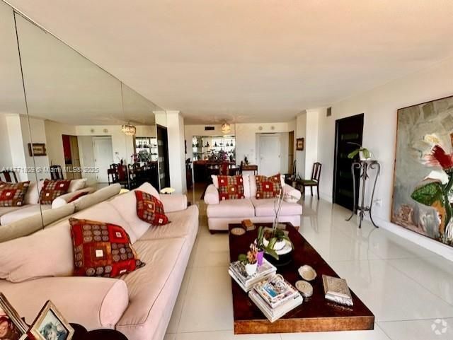 Building Photo - 3625 N Country Club Dr Rental