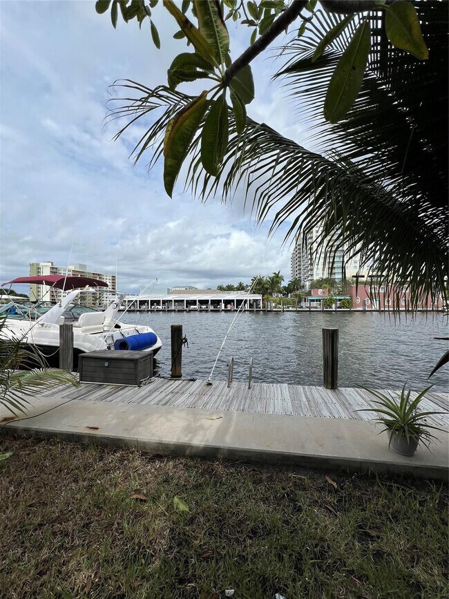 Photo - 3111 NE 29th St Unit 5